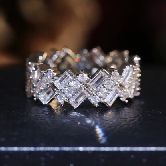 18k White Gold Diamond Ring Band Eternity Ring Baguette Cut - Picture 5 of 7